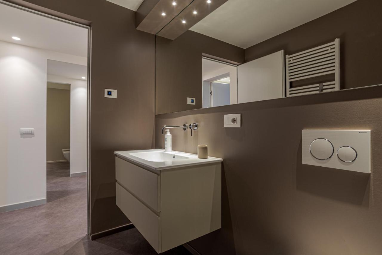 Suite Del Duomo - By Myhomeinโกโม ภายนอก รูปภาพ